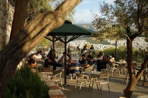 Τρία στέκια στο Κολωνάκι: κοσμικά, casual και πολυσύχναστα - FlagInLife
