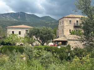 Old Kardamili Traditional Restaurant: Αυθεντικές παραδοσιακές γεύσεις στη μικρή καστροπολιτεία της Μεσσηνιακής Μάνης - FlagInLife