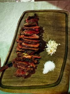 Mantri Mountain Resto: Στο βουνό των νοτίων προαστίων κρύβεται ένας γαστρονομικός προορισμός - FlagInLife