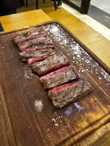 Τηλέμαχος Athens Meat Restaurant: Μια σύγχρονη εμπειρία κρεατοφαγίας στην καρδιά της πόλης - FlagInLife