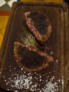 Τηλέμαχος Athens Meat Restaurant: Μια σύγχρονη εμπειρία κρεατοφαγίας στην καρδιά της πόλης - FlagInLife