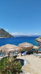 48 ώρες στο Αγκίστρι: Το μικρό «love island» του Αργοσαρωνικού που λατρεύουν τα ζευγάρια - FlagInLife