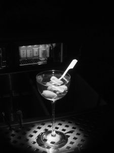 Mannequin: το μικρό bar της Πάτρας που τάραξε τα νερά - FlagInLife