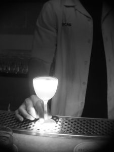 Bocas The Bar: Cocktails με θέα, χρώμα και μουσική στην πιο όμορφη βεράντα της Πάτρας - FlagInLife