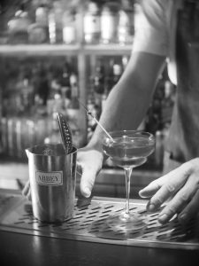 Abbey Kitchen Bar: Η τέχνη των classics στην καλύτερη της εκδοχή 1 Abbey Kitchen Bar: Η τέχνη των classics στην καλύτερη της εκδοχή - FlagInLife