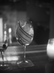 Mockingbird’s Bar: H φωλιά του Χαλανδρίου για cocktails και παρέες - FlagInLife