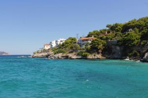 48 ώρες στο Αγκίστρι: Το μικρό «love island» του Αργοσαρωνικού που λατρεύουν τα ζευγάρια - FlagInLife