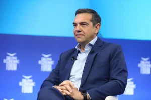 ΑΛΕΞΗΣ ΤΣΙΠΡΑΣ: Μια απλή επιστροφή ή μία αναγέννηση; - FlagInLife