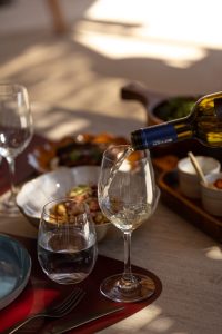 COOZEST: Το Ελληνικό Τραπέζι ως Τελετουργία στο The Coast Bill&Coo 5 COOZEST: Το Ελληνικό Τραπέζι ως Τελετουργία στο The Coast Bill&Coo - FlagInLife