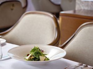 GB Roof Garden: Η Αθήνα στα πόδια σου, η υψηλή γαστρονομία στο πιάτο σου - FlagInLife