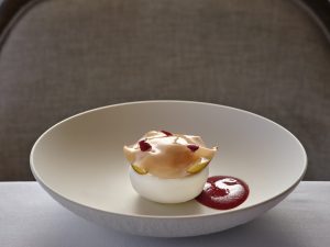 GB Roof Garden: Η Αθήνα στα πόδια σου, η υψηλή γαστρονομία στο πιάτο σου - FlagInLife