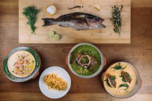 Petra Restaurant Tinos: Μια γαστρονομική εμπειρία με θέα το Αιγαίο - FlagInLife