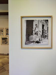 «Βλέμμα στον κόσμο»: Η Joan Leigh Fermor φωτογραφίζει την Ελλάδα στην Ύδρα - FlagInLife