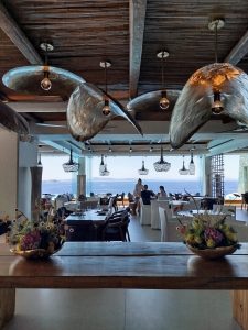 Meraki Mykonos: Η νέα εποχή της Ελληνικής Κουζίνας στο Cavo Tagoo οφείλεται στον chef Κυριάκο Μητσοτάκη και στην ομάδα του 4 Meraki Mykonos: Η νέα εποχή της Ελληνικής Κουζίνας στο Cavo Tagoo οφείλεται στον chef Κυριάκο Μητσοτάκη και στην ομάδα του - FlagInLife