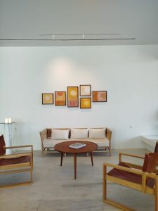 Tinos Beach Hotel: Η αναγέννηση του ιστορικού ξενοδοχείου που άλλαξε την τουριστική ταυτότητα της Τήνου - FlagInLife