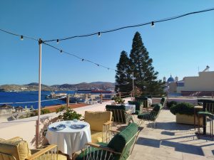 Leo Restaurant: Η γαστρονομική εμπειρία του Aristide Hotel στα Βαπόρια της Σύρου 4 Leo Restaurant: Η γαστρονομική εμπειρία του Aristide Hotel στα Βαπόρια της Σύρου - FlagInLife
