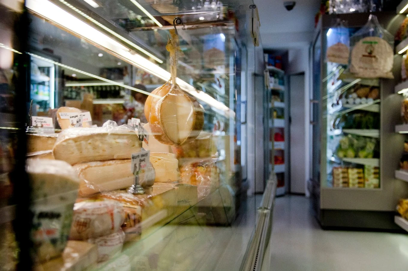 Nora's Deli: Εξαιρετικές γευστικές προτάσεις για τα καλοκαιρινά βράδια - FlagInLife