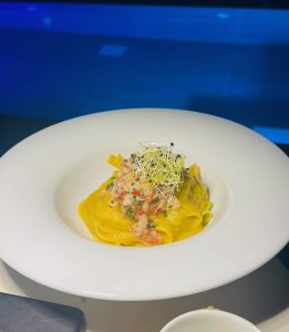 Neoma Sky Restaurant & Bar: Το εστιατόριο στου Φιλοπάππου με τη φοβερή θέα - FlagInLife