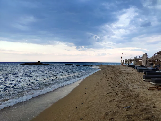 Almyra Beach Restaurant: Η γαστρονομική εμπειρία που αξίζει να ζήσετε στους Αμμόλοφους Καβάλας 1 Almyra Beach Restaurant: Η γαστρονομική εμπειρία που αξίζει να ζήσετε στους Αμμόλοφους Καβάλας - FlagInLife