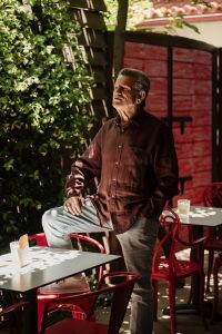 Γιώργος Μαργαρίτης: Ο λαϊκός θρύλος πίσω από το συγκλονιστικό ζεϊμπέκικο του Willem Dafoe - FlagInLife