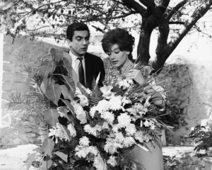 Μάρω Κοντού: Η αντιστάρ του ελληνικού κινηματογράφου όπως τη γνώρισαν οι φίλοι της - FlagInLife