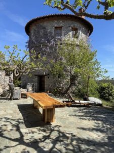 La Tour Melas: Wine tasting, πολυτελή lodges και ένα από τα κορυφαία ελληνικά οινοποιεία - FlagInLife