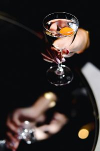 Πες μου πώς πίνεις το Martini σου να σου πω ποιος είσαι - FlagInLife