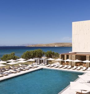 The Dovecote: Η νέα γαστρονομική ταυτότητα του ιστορικού Tinos Beach Resort - FlagInLife