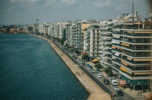 Πλατεία Αριστοτέλους: Γιατί η γαστρονομική ταυτότητα της Θεσσαλονίκης απουσιάζει από το πιο κεντρικό της σημείο 5 Πλατεία Αριστοτέλους: Γιατί η γαστρονομική ταυτότητα της Θεσσαλονίκης απουσιάζει από το πιο κεντρικό της σημείο - FlagInLife