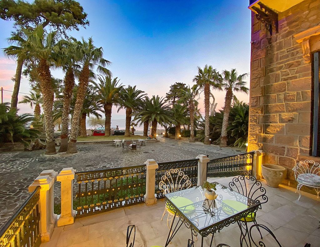 Loriet Hotel: Η αρχοντική φιλοξενία της παλιάς Μυτιλήνης 9 Loriet Hotel: Η αρχοντική φιλοξενία της παλιάς Μυτιλήνης - FlagInLife