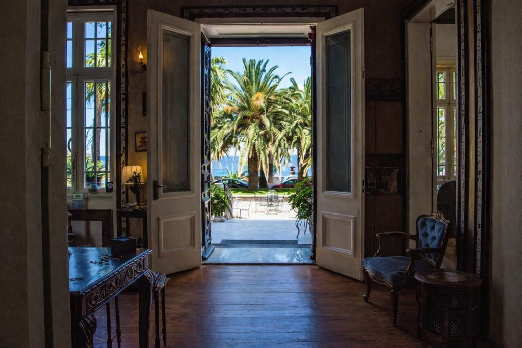 Loriet Hotel: Η αρχοντική φιλοξενία της παλιάς Μυτιλήνης 2 Loriet Hotel: Η αρχοντική φιλοξενία της παλιάς Μυτιλήνης - FlagInLife