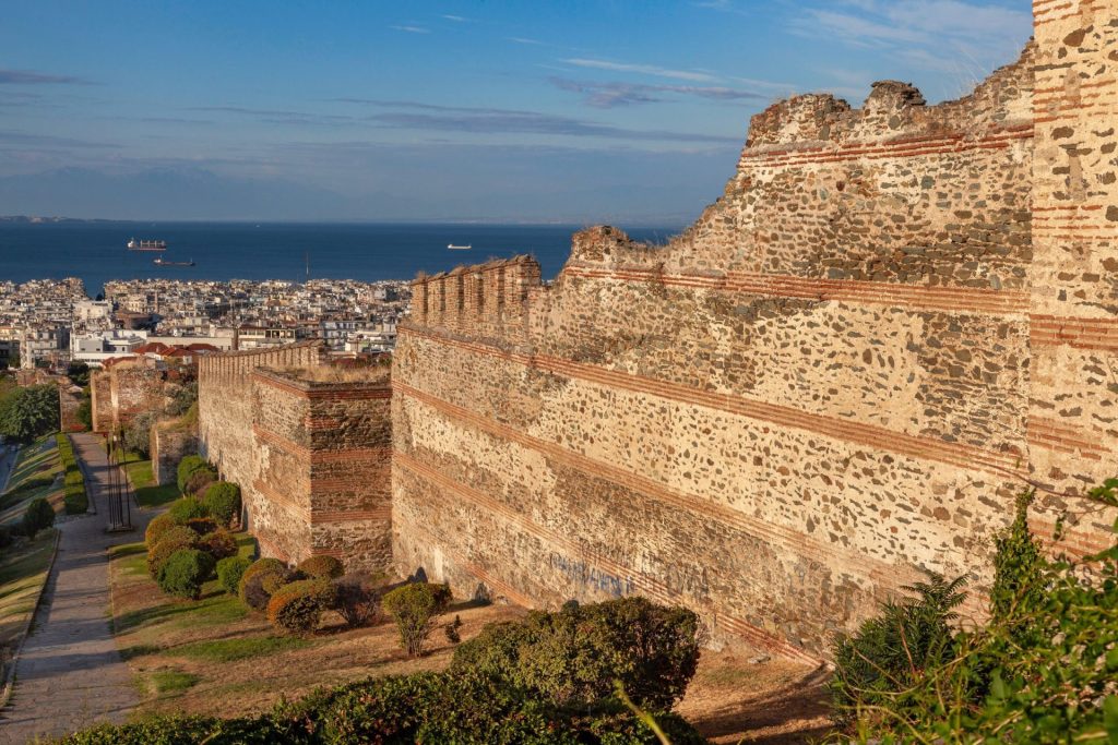 Βλέποντας τα Κάστρα της Θεσσαλονίκης με τη ματιά ενός επισκέπτη - FlagInLife