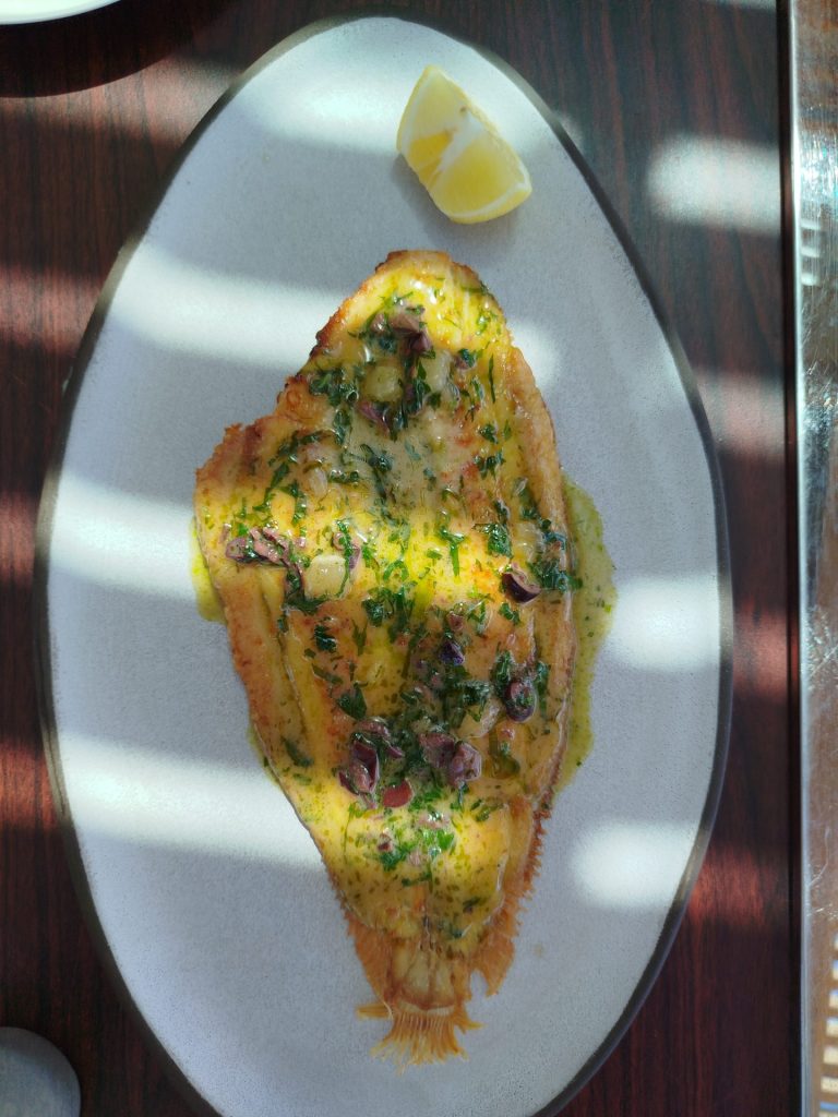 Novita Restaurant: Ο «μπαλαντέρ» του Lesante Cape που ξέρει να υπηρετεί το ελληνικό καλοκαίρι - FlagInLife