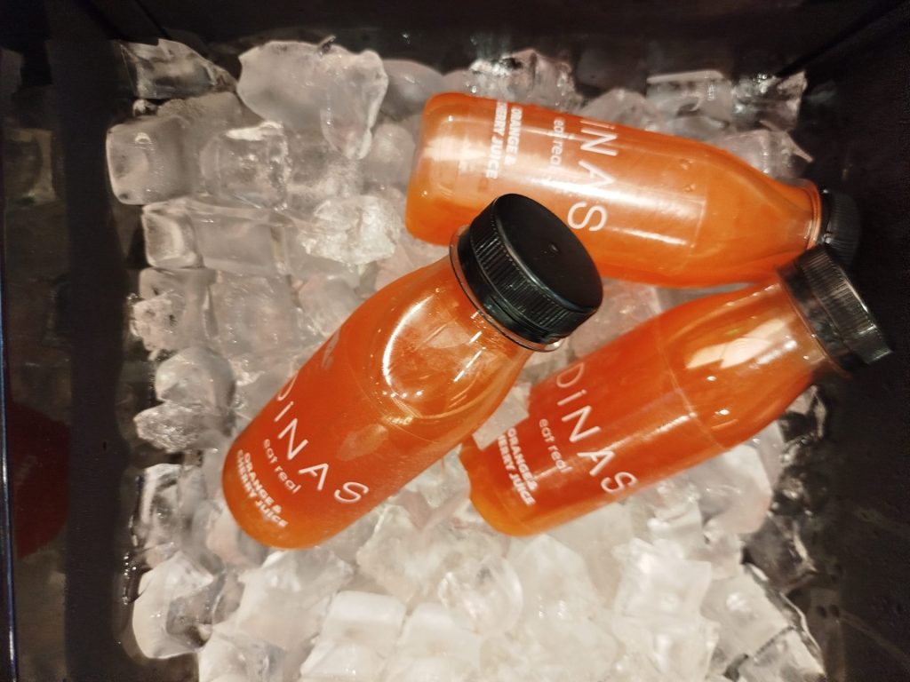DINAS eat real: Η Ντίνα Νικολάου φέρνει το fast casual dining σε νέα εποχή στην Αθήνα - FlagInLife