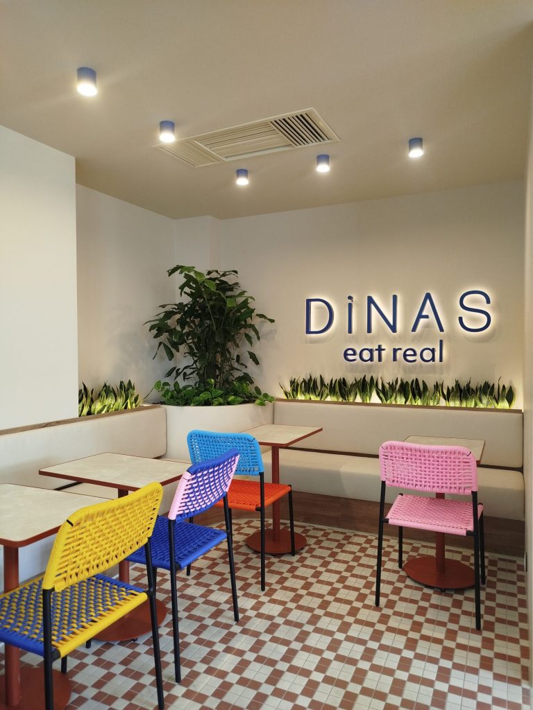 DINAS eat real: Η Ντίνα Νικολάου φέρνει το fast casual dining σε νέα εποχή στην Αθήνα - FlagInLife