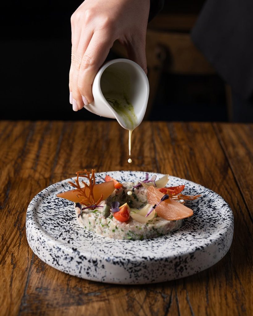 Phoebus Seafood Restaurant: Το εστιατόριο στη Μύκονο που έχει κάνει το ψάρι πρωταγωνιστή - FlagInLife