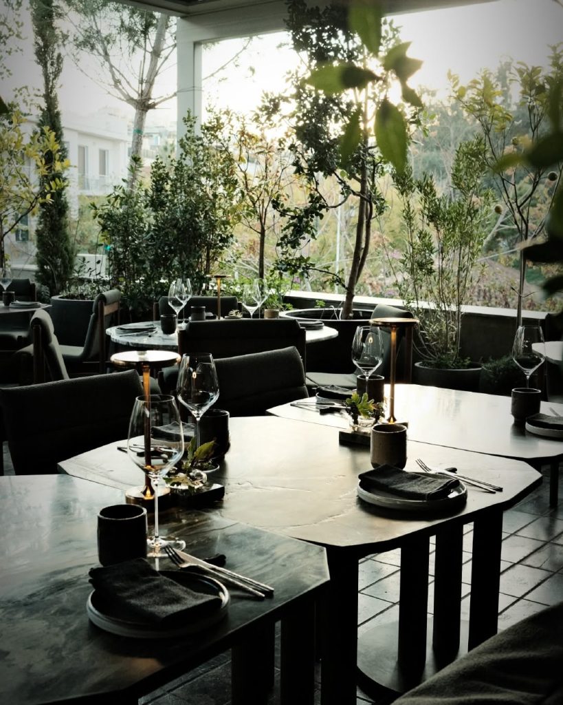 Humain Athens: Καλοκαιρινή ταράτσα που αξίζει και μια ανάλογη γευστική πρόταση - FlagInLife