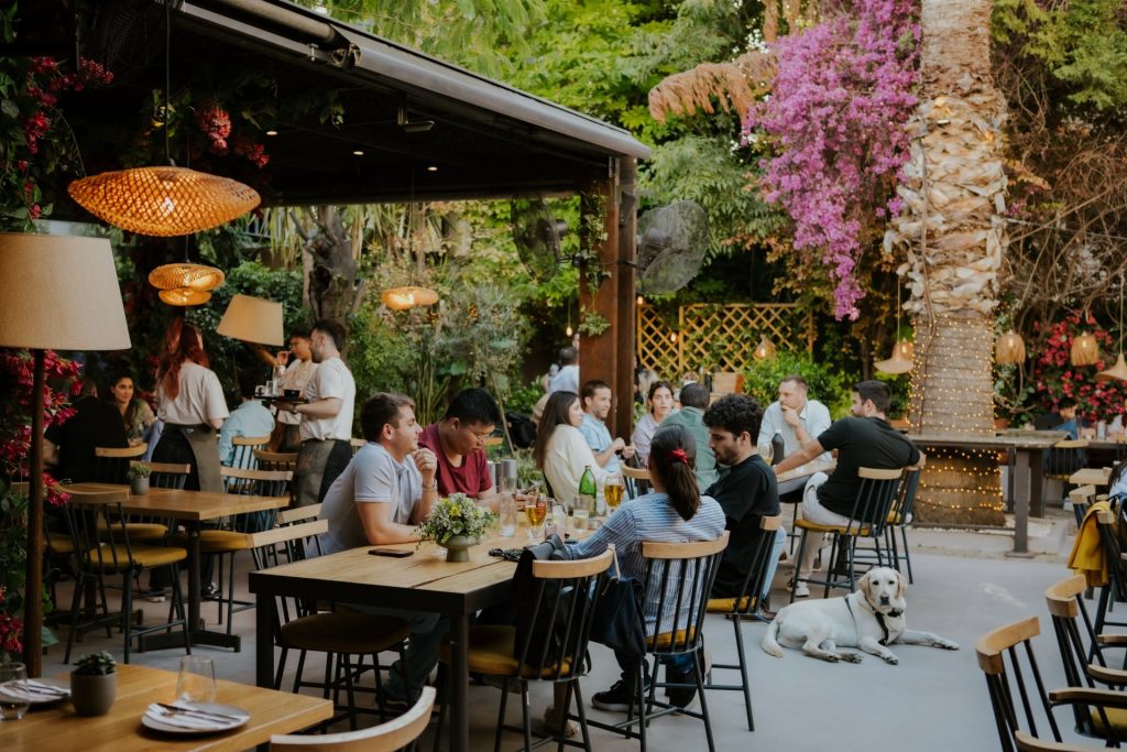 Τρία δροσερά All Day cocktail bars στην Αθήνα με υπέροχο περιβάλλον για τις ημέρες του Αυγούστου - FlagInLife