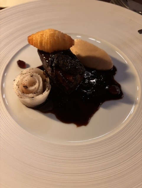 Treehouse restaurant: Το fine dining εστιατόριο πάνω στα δέντρα της Βουρβουρούς - FlagInLife