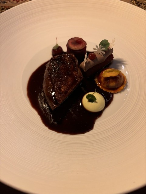 Treehouse restaurant: Το fine dining εστιατόριο πάνω στα δέντρα της Βουρβουρούς - FlagInLife