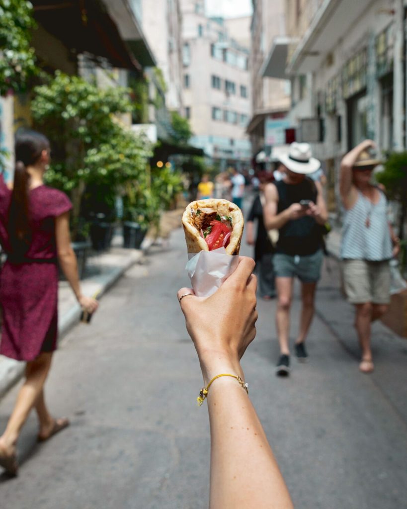 Το street food στη Θεσσαλονίκη: Τέσσερις γεύσεις που αφηγούνται την ιστορία της πόλης 1 Το street food στη Θεσσαλονίκη: Τέσσερις γεύσεις που αφηγούνται την ιστορία της πόλης - FlagInLife