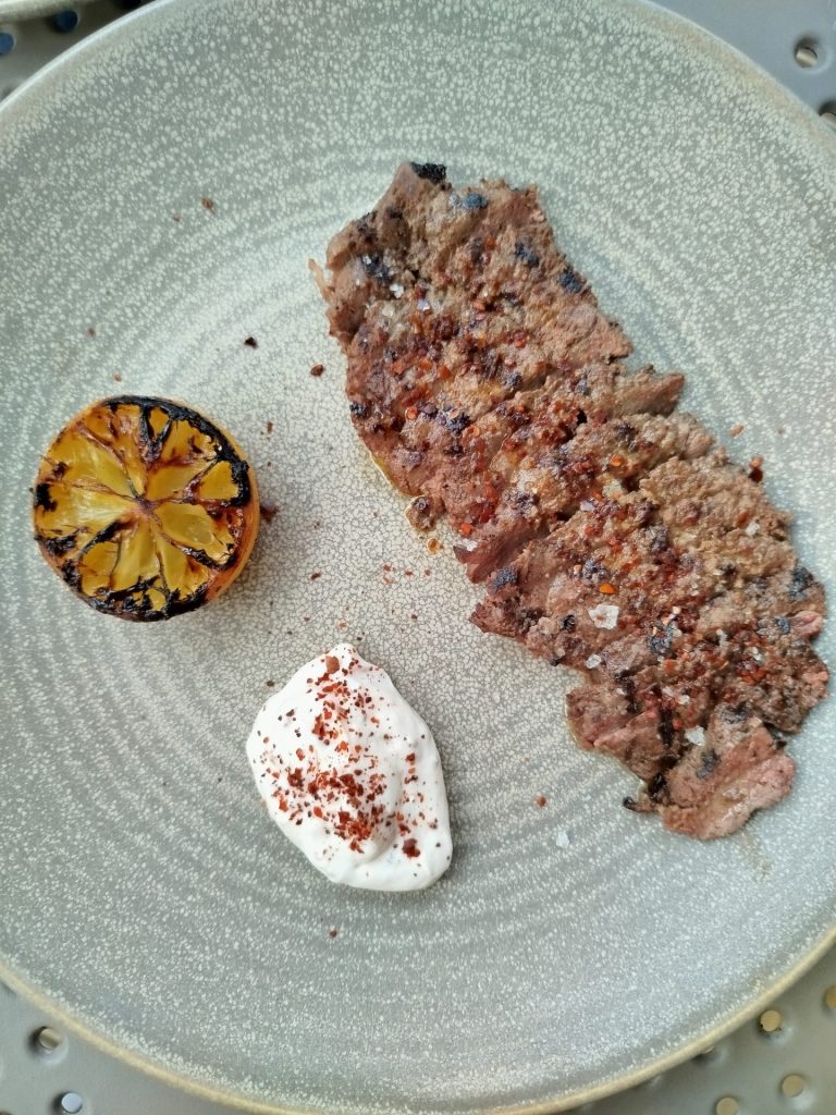 Mirlo Kebabs: Λεβαντίνικη κουζίνα και αυθεντικό kebab στο Γκάζι - FlagInLife