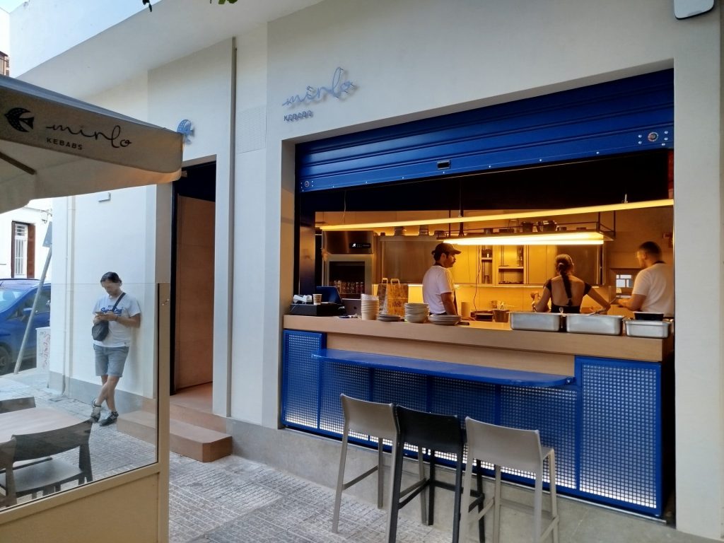 Mirlo Kebabs: Λεβαντίνικη κουζίνα και αυθεντικό kebab στο Γκάζι - FlagInLife