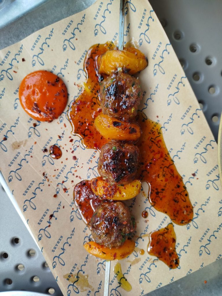 Mirlo Kebabs: Λεβαντίνικη κουζίνα και αυθεντικό kebab στο Γκάζι - FlagInLife