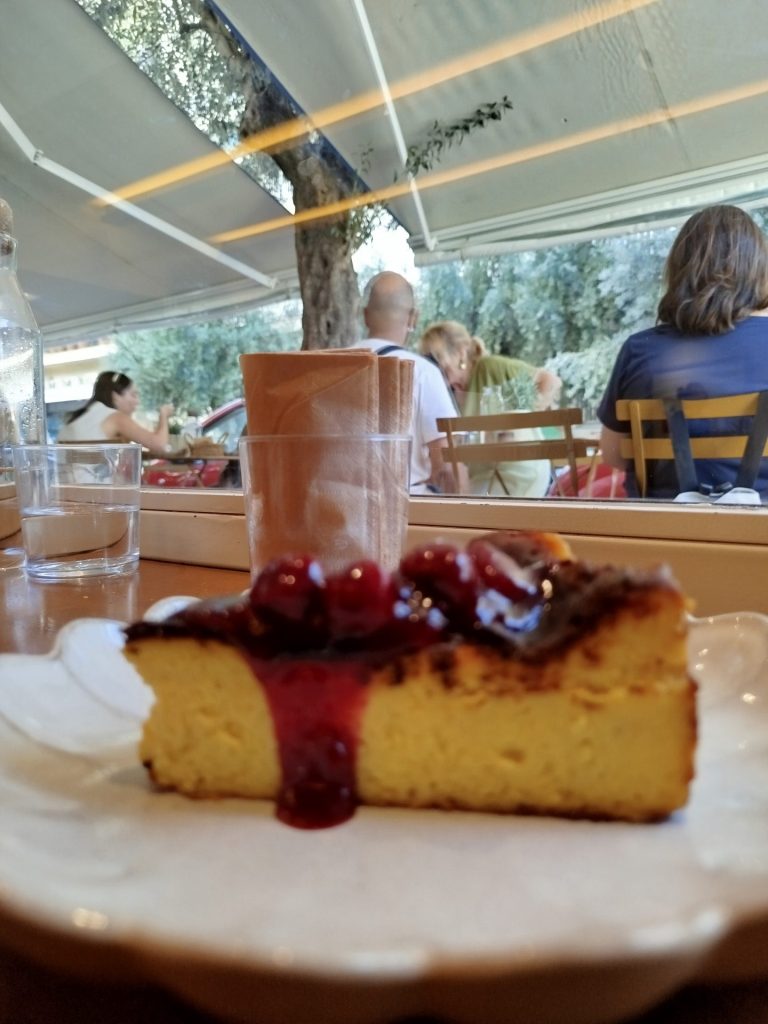Το Ohh Boy και το τίμημα της επιτυχίας στο Παγκράτι 9 Το Ohh Boy και το τίμημα της επιτυχίας στο Παγκράτι - FlagInLife