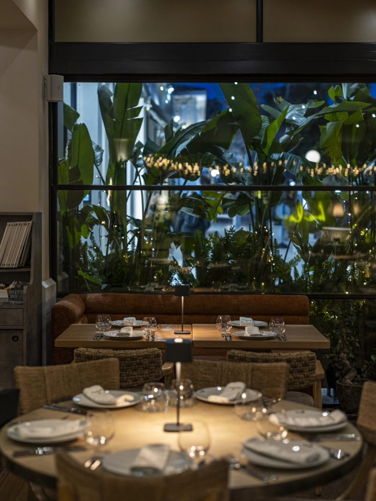 Belon Bar-Restaurant: Η θαλασσινή πλευρά της Κηφισιάς συναντά το καλό κρέας - FlagInLife