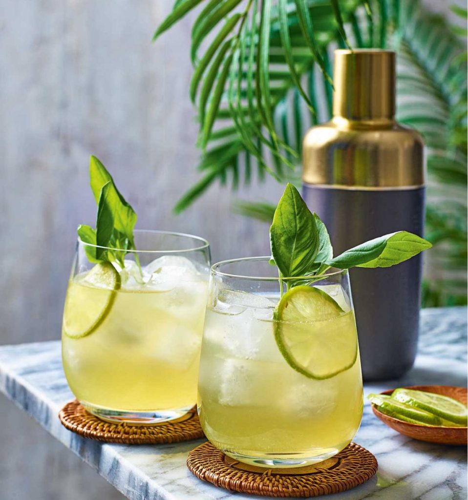 Gin Cocktails στο σπίτι: 3 εύκολες συνταγές για να παρατείνουμε το καλοκαίρι - FlagInLife