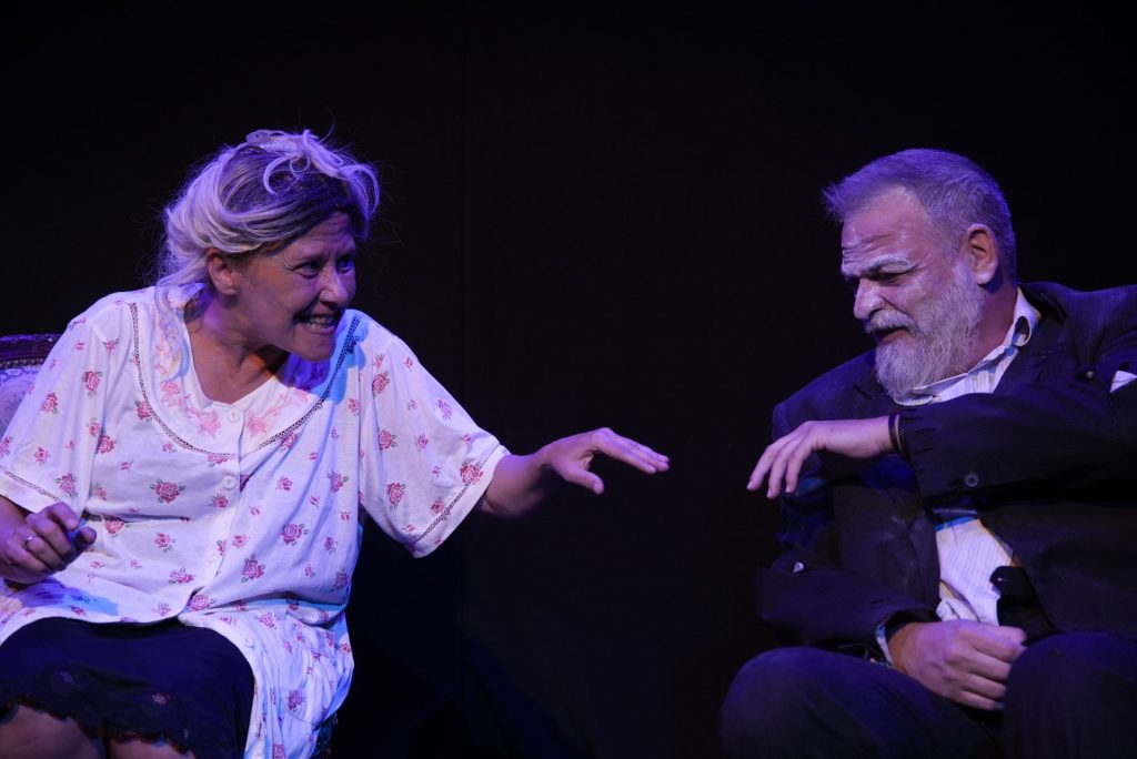 Οι «Καρέκλες» του Ιονέσκο: Η δύναμη του κειμένου και τα όρια της παράστασης στο Theatre of the No - FlagInLife