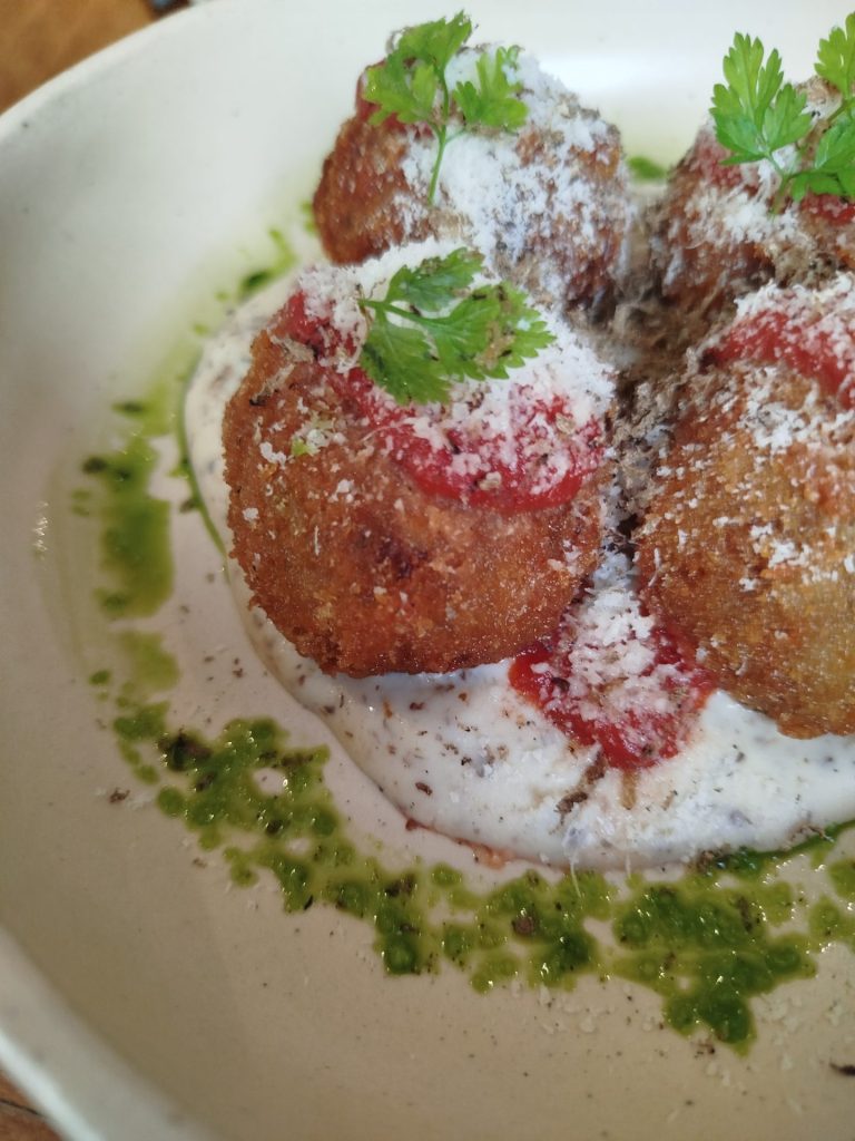 Luma: Μια σύγχρονη ιταλική trattoria σε ένα ιστορικό κτίριο - FlagInLife