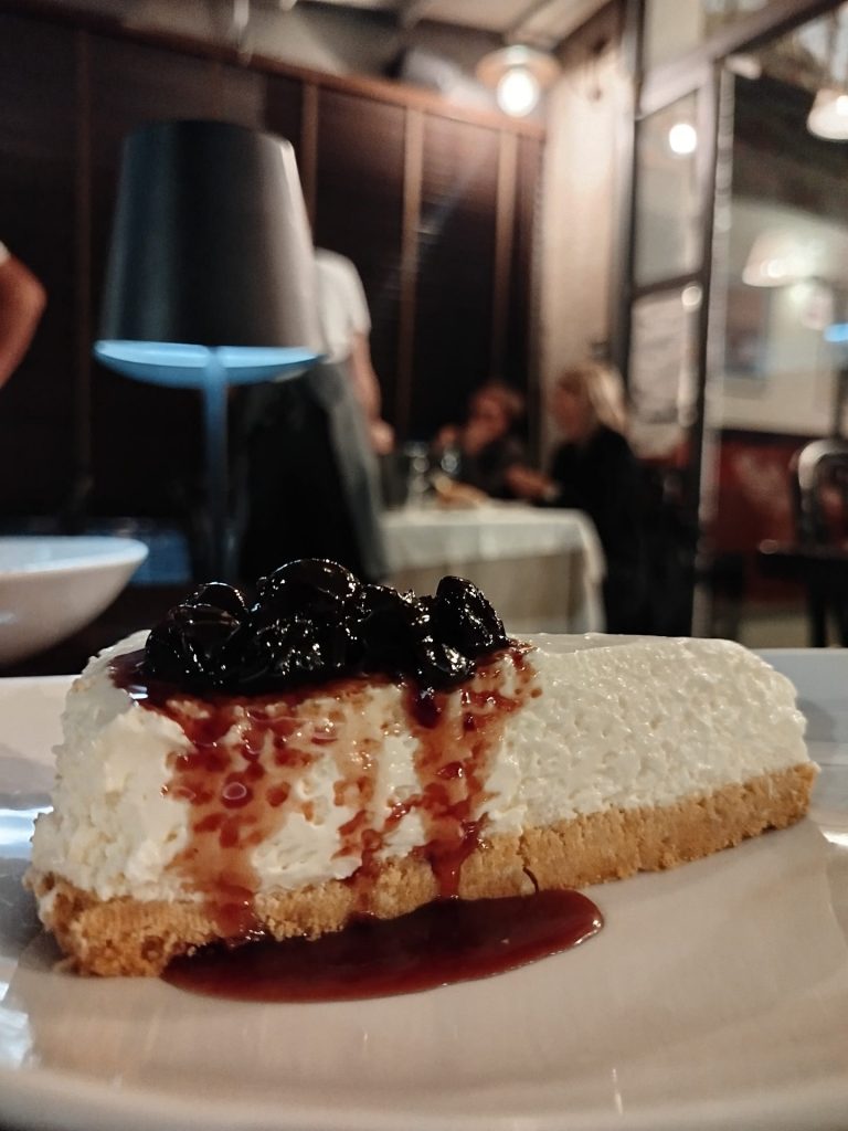 Βλάσσης: Ένα ιστορικό αθηναϊκό εστιατόριο με γεύση από τα παλιά - FlagInLife
